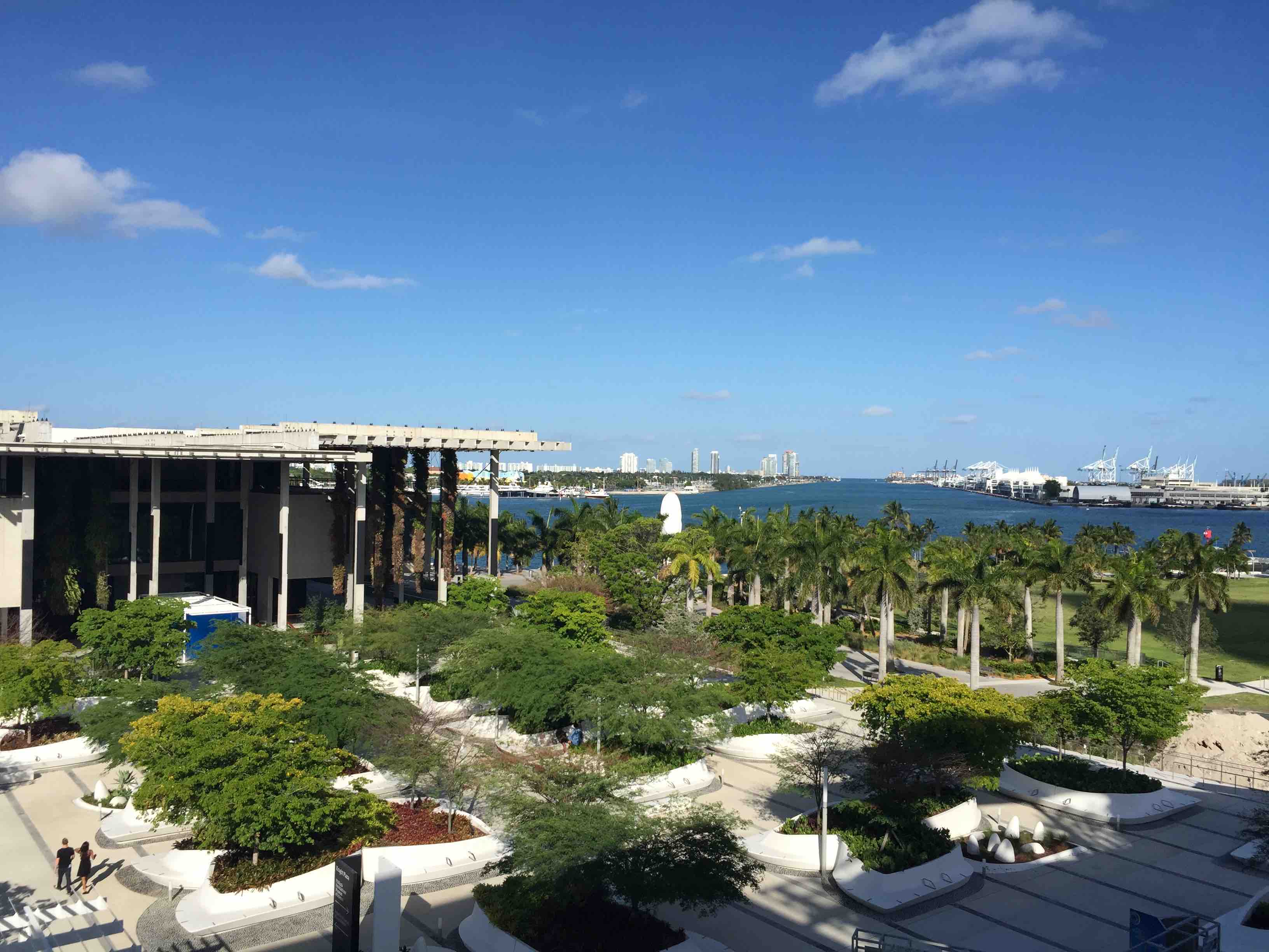 brickell et downtown culture à downtown et brickell muséum park musée des sciences frost science musée d'art moderne perez art muséum miami PAMM freedom tower rooftop guide de quartiers que faire dans les quartiers de Downtown Miami et Brickell activités à downtown miami et brickell visiter miami en francais bonnes adresses a miami sejour a miami vacances a miami blog miami off road