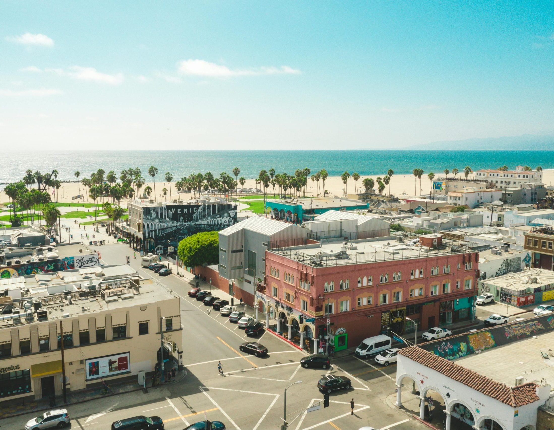plage et quartier de venice beach à los angeles