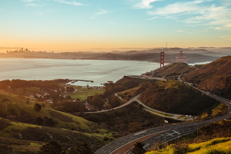 Visite_Velo_Golden_Gate_Bridge_San_Francisco_Off_Road_cedric-letsch-glaaKI-5NEU-unsplash