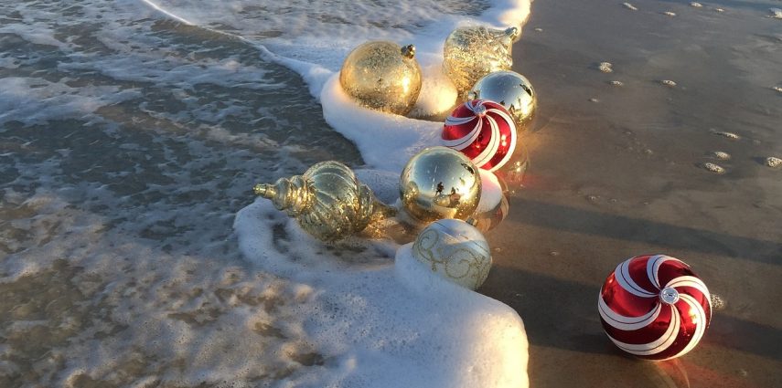 Comment profitez de l'ambiance de Noël sous les palmiers ? Illuminations, parades, projections de films dans les parcs et concerts, Noël à Miami, c'est comme partout, mais au chaud !