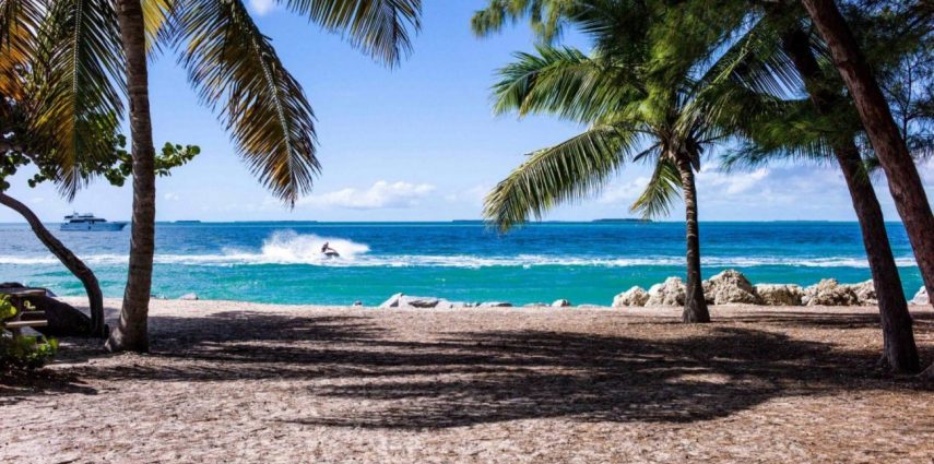 Une journée dans les Keys depuis Miami, c'est possible ! Sans aller jusqu'à Key West, les premières îles apportent déjà un dépaysement total et des paysages carte postale ! On vous dit comment en profiter !