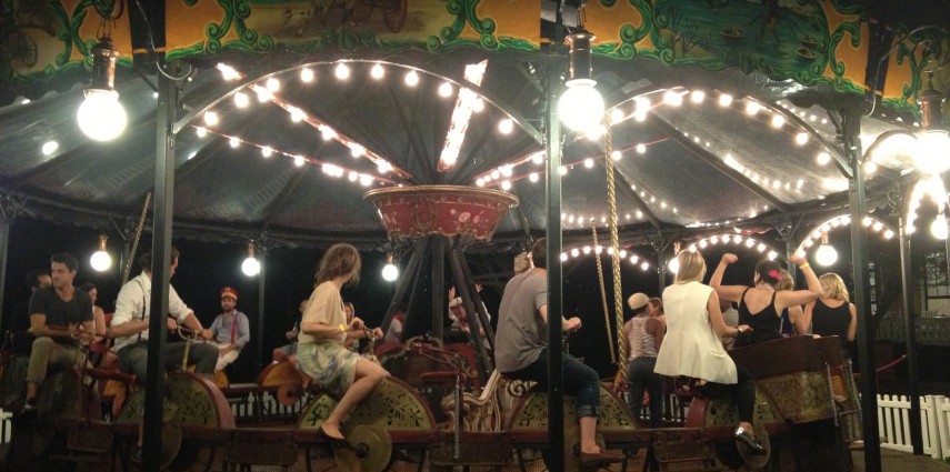 Pour le 14 juillet cette année, c'est retour en enfance avec l'ambiance fête foraine de Fête Paradiso sur Governor's Island.