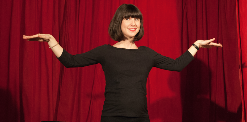 Alix, actuellement sur scène avec son one woman show 