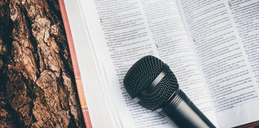 À New York, c'est dans le quartier de Harlem que le gospel prend ses racines. Où assister à une authentique messe gospel ? Vous pourriez bien être surpris !